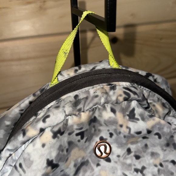 Lululemon Run From Work Backpack - Picture 4 of 10